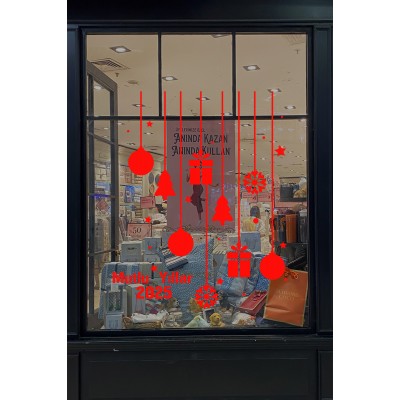 Salınan Balonlar Çam ve Hediye Paketi Yılbaşı Süslemeleri 100x80cm