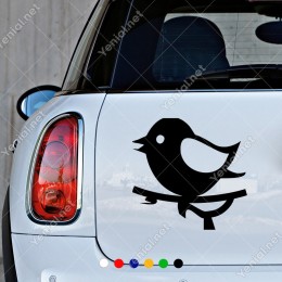Dal Üzerinde Duran Sevimli Yavru Kuş Sticker Yapıştırma