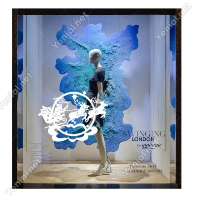 Bulutlar İçinde Geyikleri İle Gezinen Hediye Taşıyan Noel Baba Yılbaşı Süslemeleri Ev Vitrin Yılbaşı Stickerı