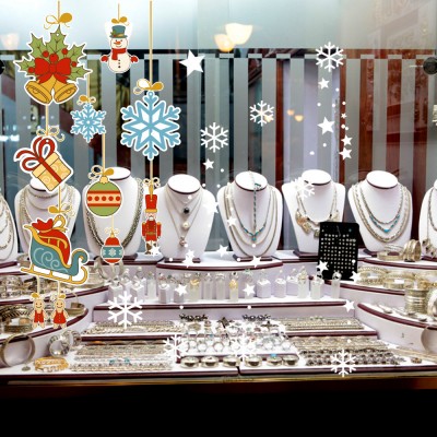 Salınan Sevimli Süslemeler Kar Taneleri ve Yılbaşı Ağacı Zil Vitrin Stickerları 70x70cm Ev Vitrin Yılbaşı Stickerı