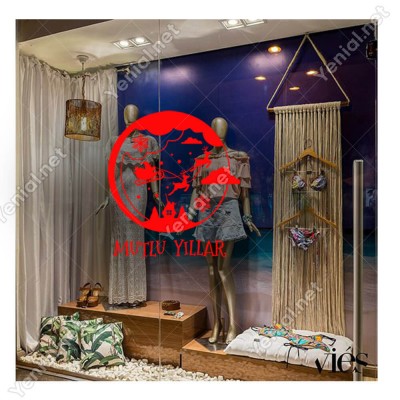 Silindir İçinde Büyük Küçük Kar Taneleri Geyik ve Mutlu Yıllar Yazısı Yılbaşı Süslemeleri Ev Vitrin Yılbaşı Stickerı