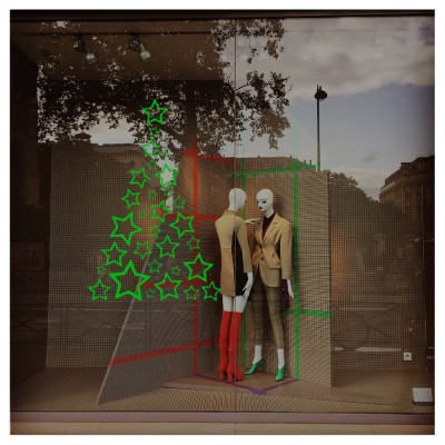 Yıldızlar İle Oluşturulmuş Yılbaşı Ağacı Süslemesi 76x115Cm